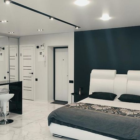 Vip Апартаменты. Центр, Проспект Мира 35 Kryvyi Rih Exterior photo